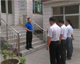 漆強化工總經(jīng)理張文親身去到了河北正定服務中心.png 漆強化工總經(jīng)理張文親身去到了河北正定服務中心.png