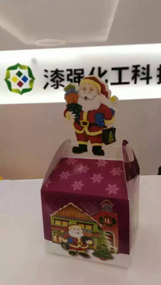 漆強(qiáng)圣誕老人.jpg 漆強(qiáng)圣誕老人.jpg