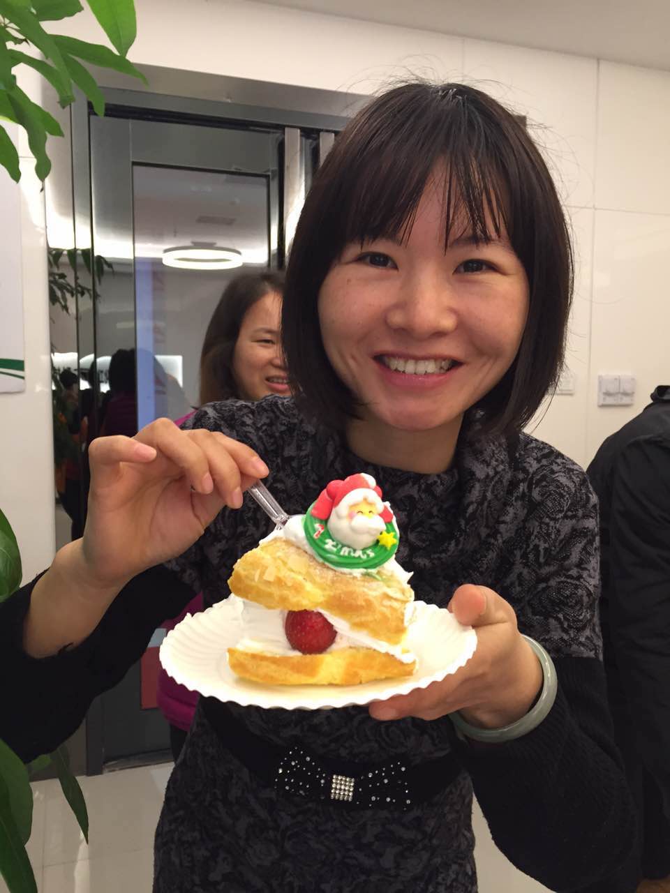 漆強(qiáng)營(yíng)銷部啊秀同事.jpg 漆強(qiáng)營(yíng)銷部啊秀同事.jpg